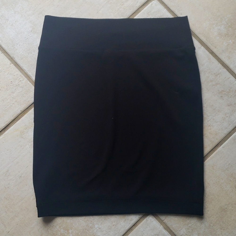 LuLaRoe Cassie Skirt, Black, 2XL